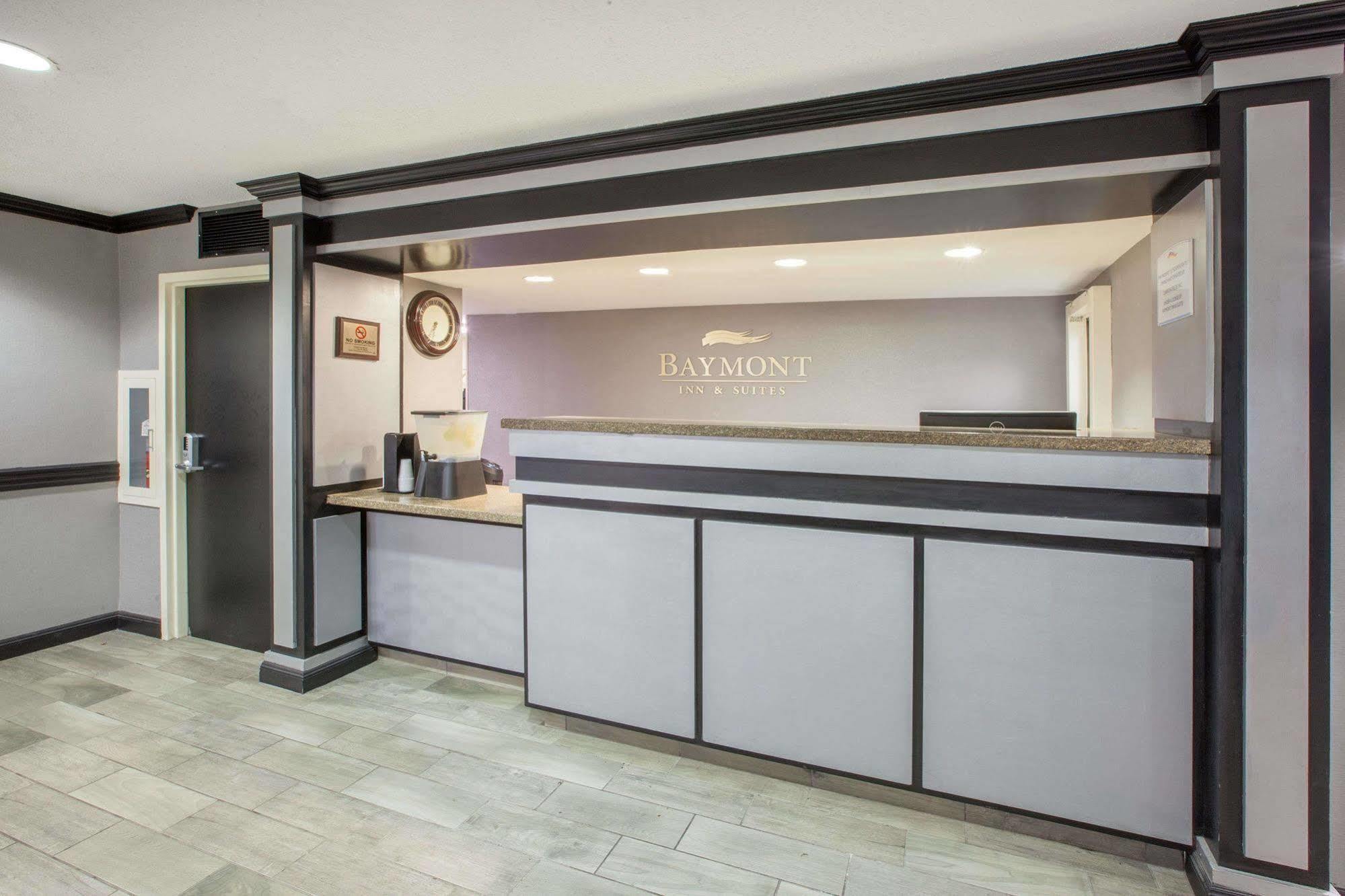 Baymont By Wyndham Canton Exterior foto